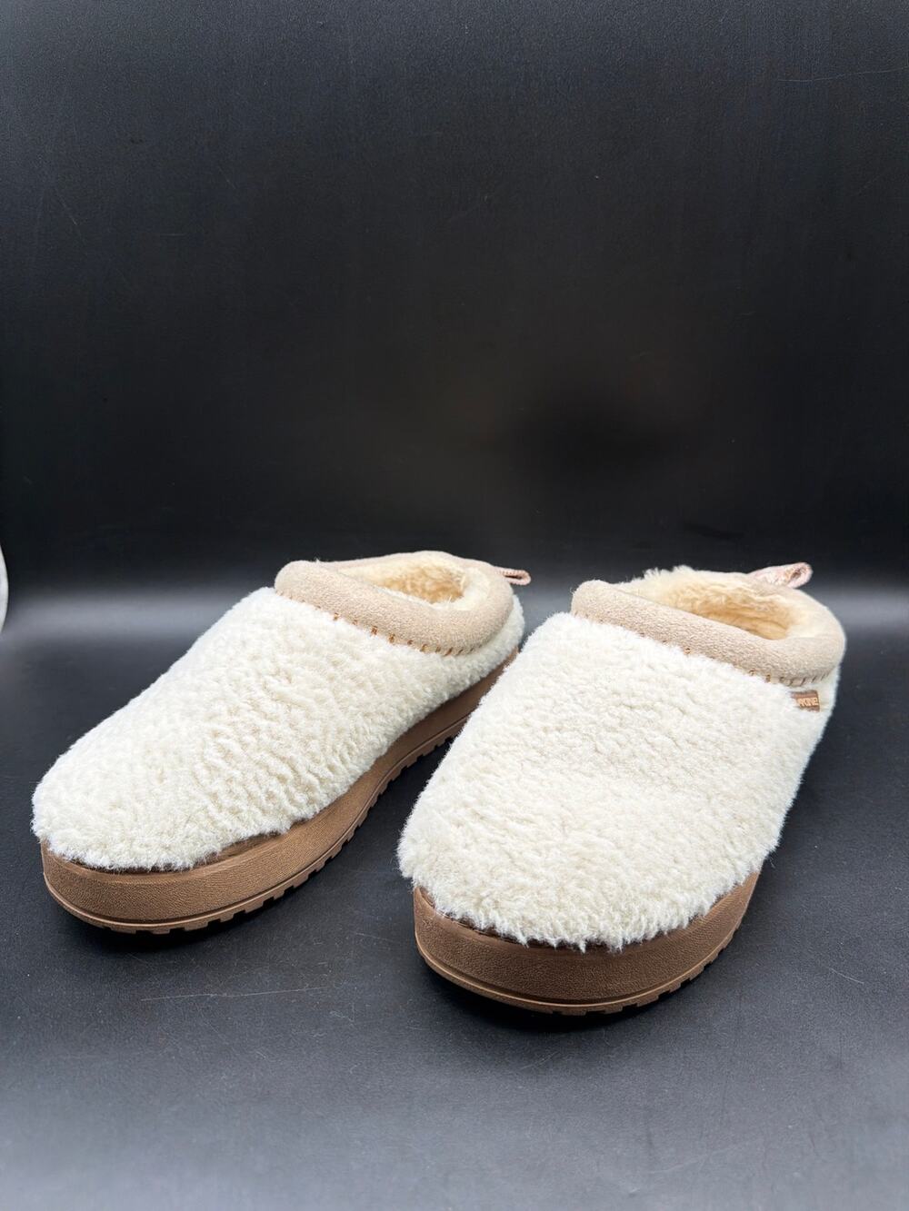 Dakine Womens Sherpa Slippers Medium 7-8 Cream Ivory Fleece Clog House Shoes